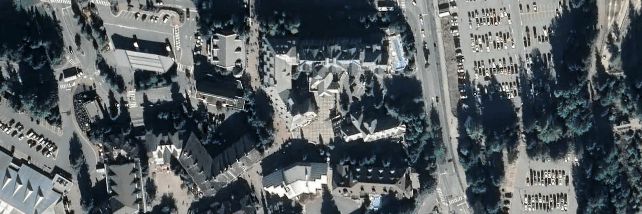 Whistler Peak Lodge building photo