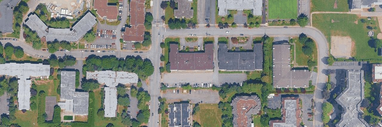 Ridgewood Manor building photo