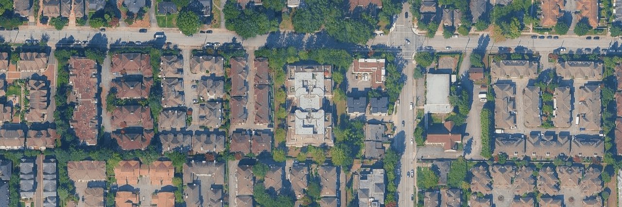Maple Court building photo