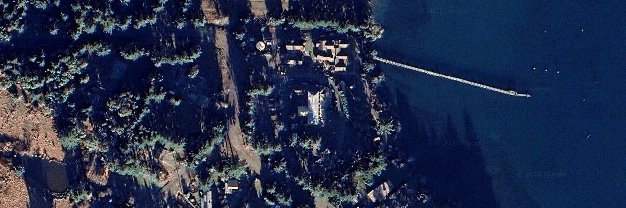 Mayne Island Resort building photo