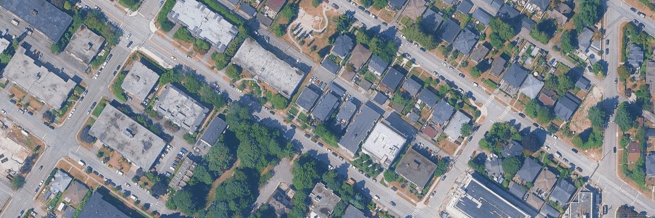 Parks On Third building photo