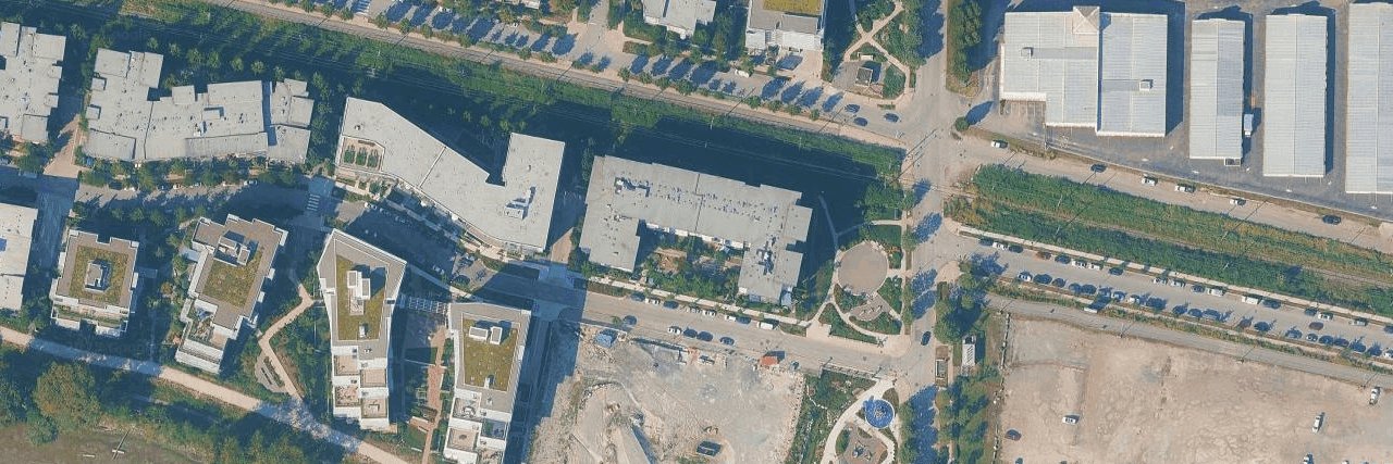 R+r By Polygon building photo
