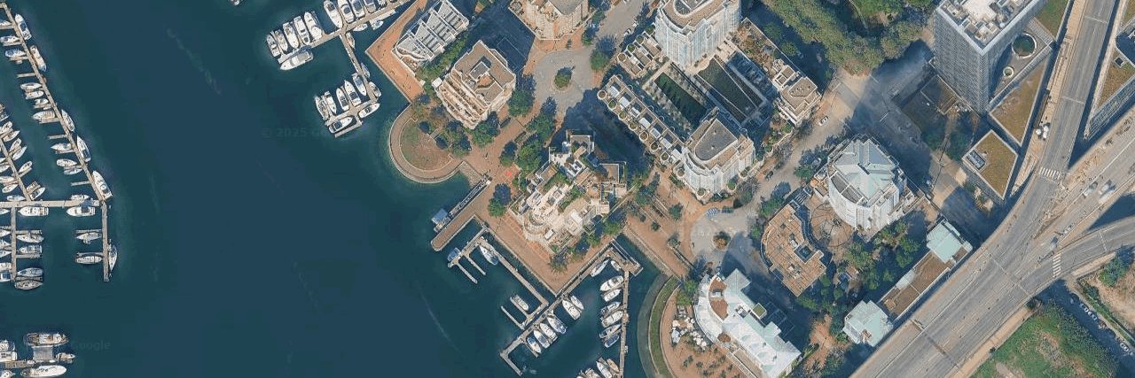 Yacht Harbour Pointe building photo