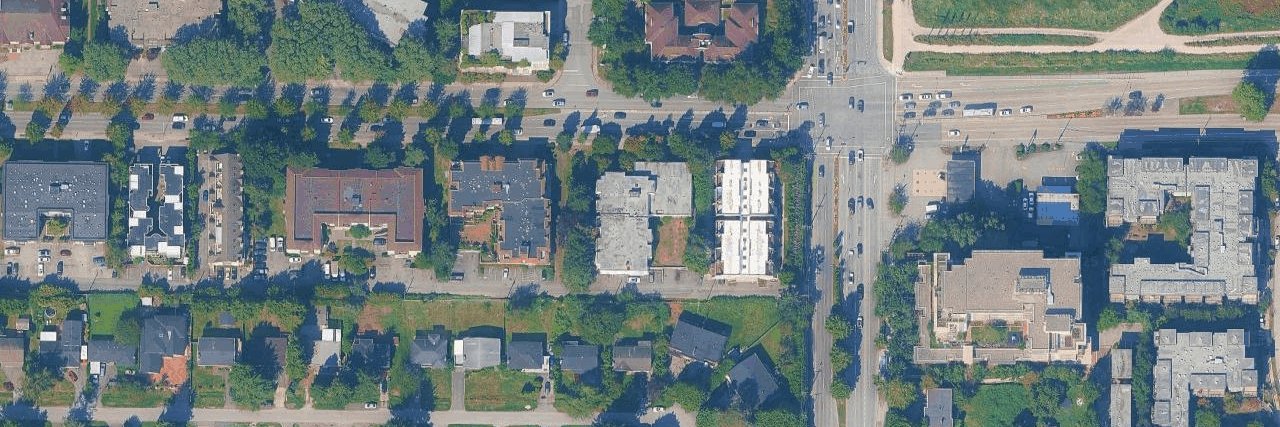 Pinecrest Manor building photo