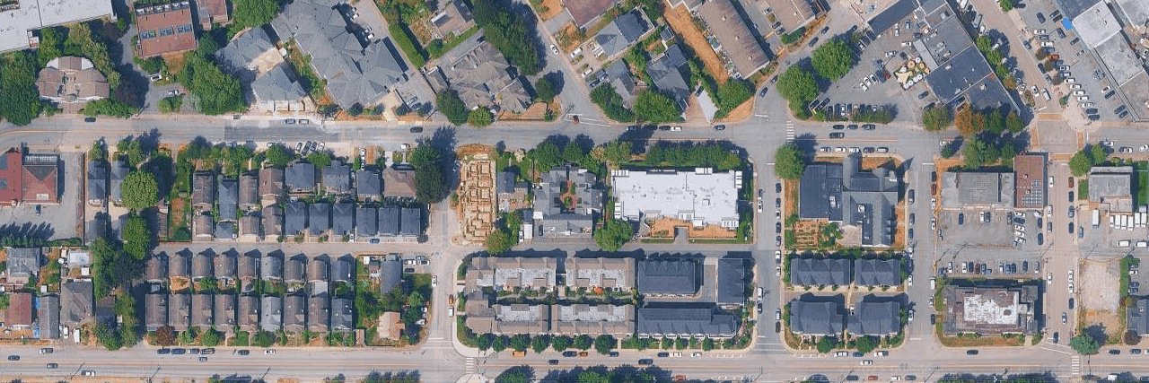Courtyard building photo