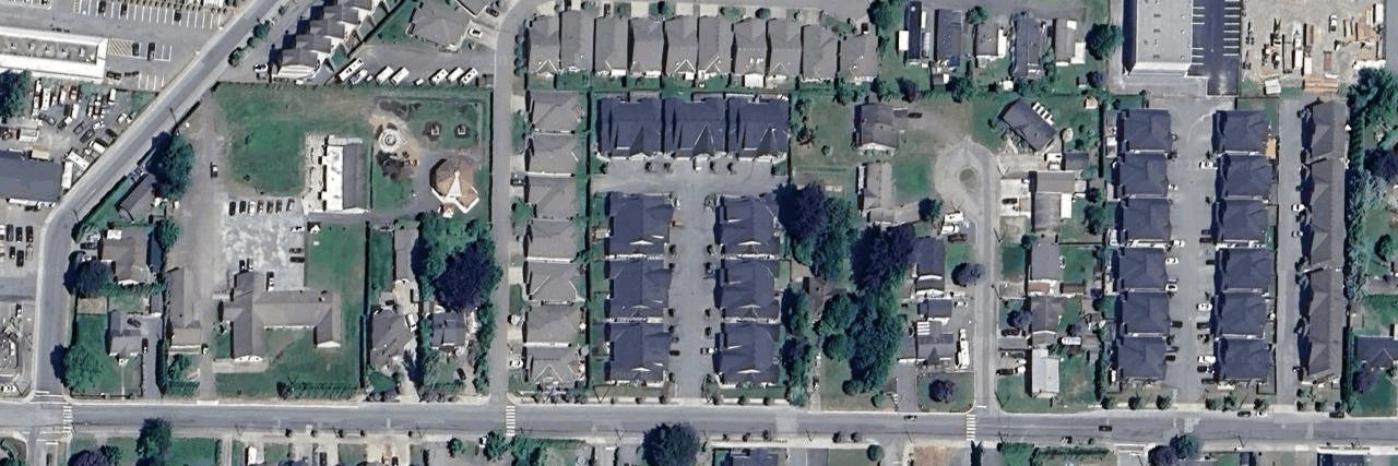 Huckleberry Lane building photo