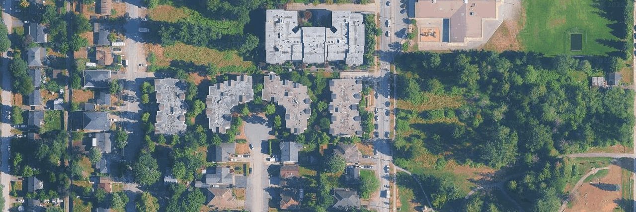 Crestview Court building photo