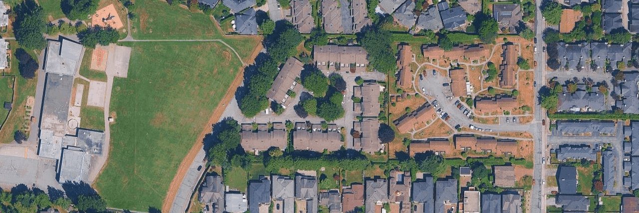 Laurelwood Gardens building photo