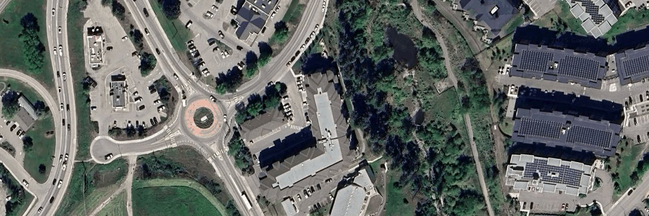 Strata Building building photo