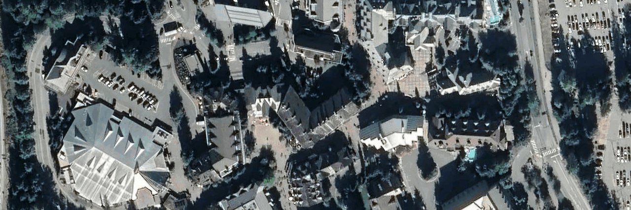 Blackcomb Lodge building photo