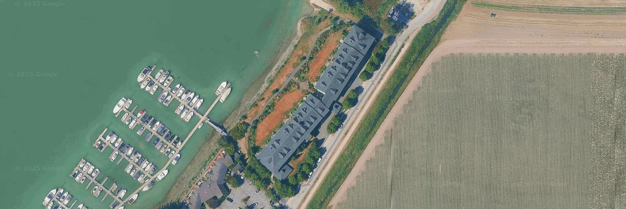 Residence At River House building photo
