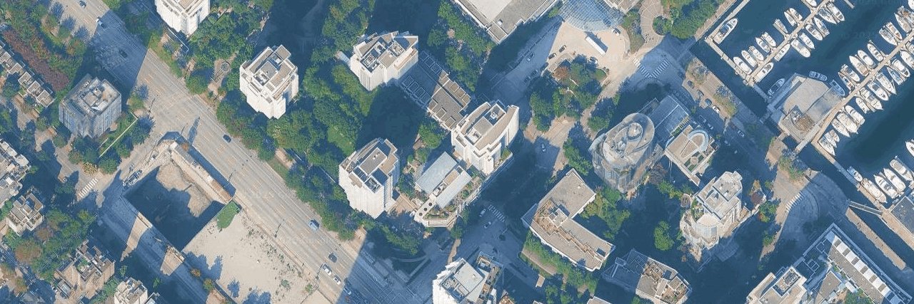 Bayshore Gardens building photo