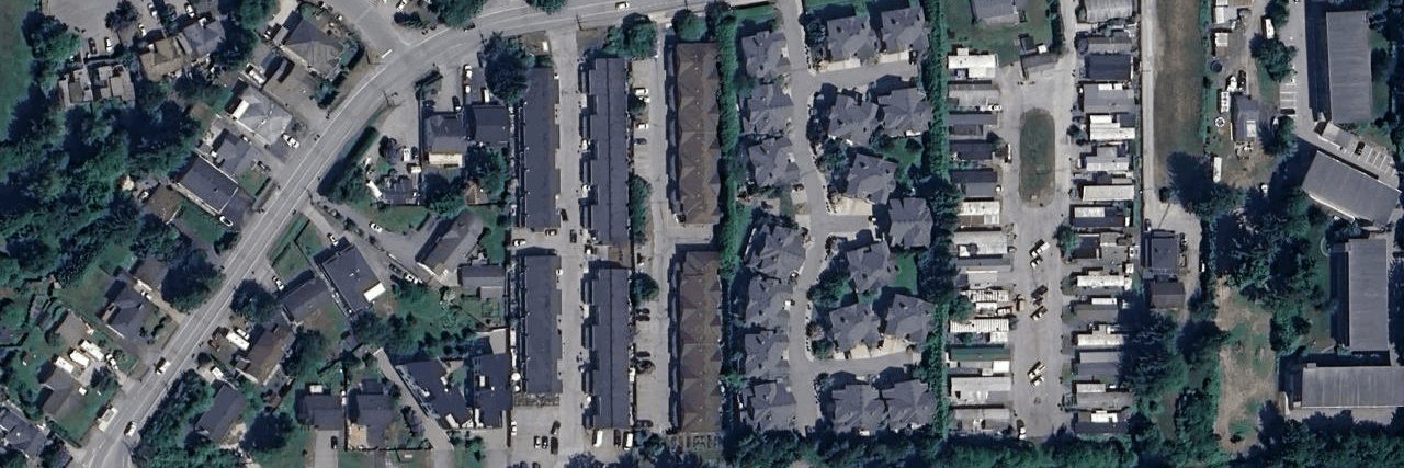 Maple Tree Court building photo