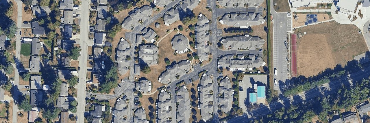 Crown Point Villas building photo