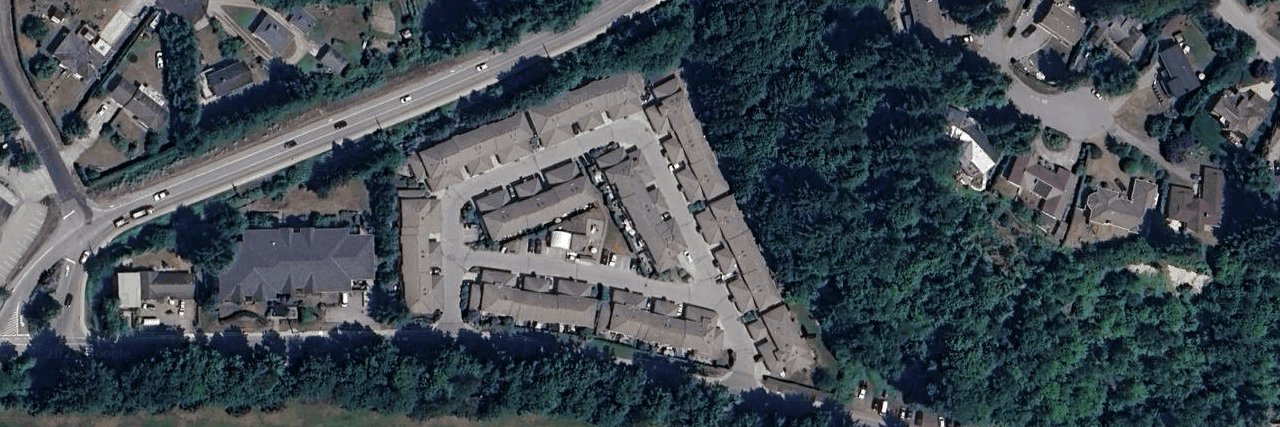 Highland Glen building photo