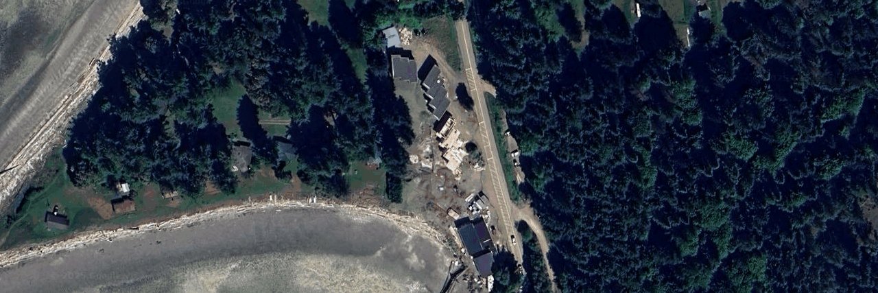 Hornby Island Vacations Suites building photo