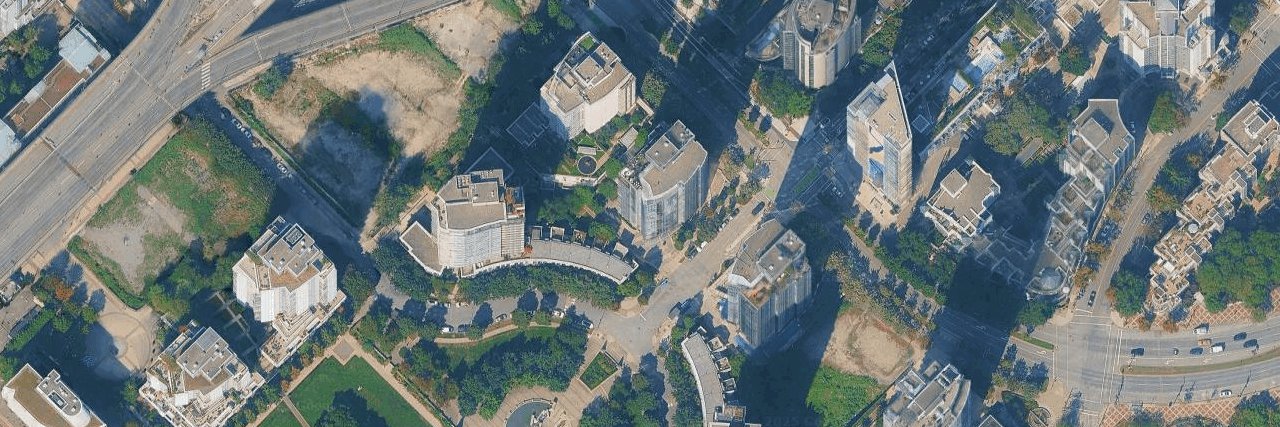 Azura 2 building photo