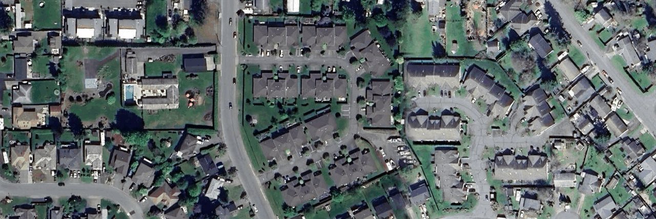 Willow Pt Villas building photo