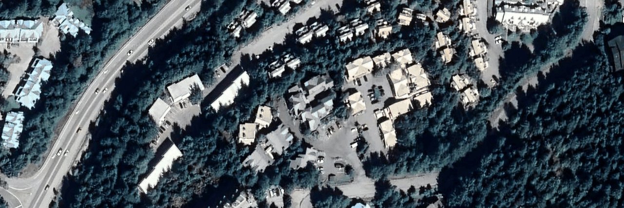 Courtyard building photo
