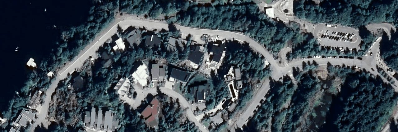 Lakecrest building photo