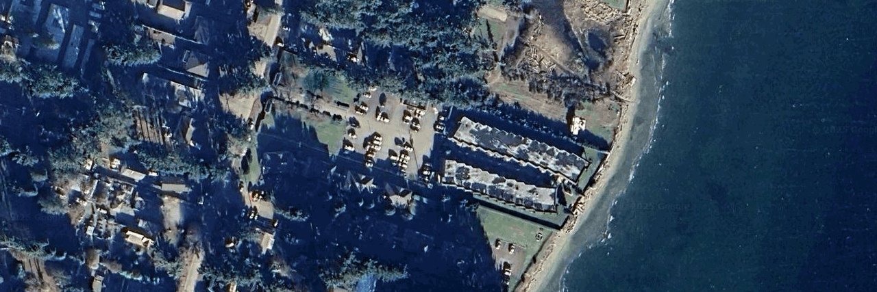 Beachcomber Estates building photo