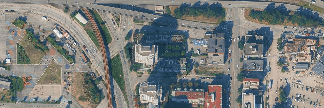 Creekside building photo