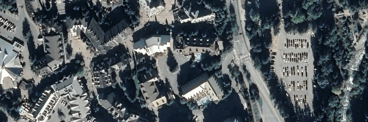 Whistler Village Inn & Suites building photo