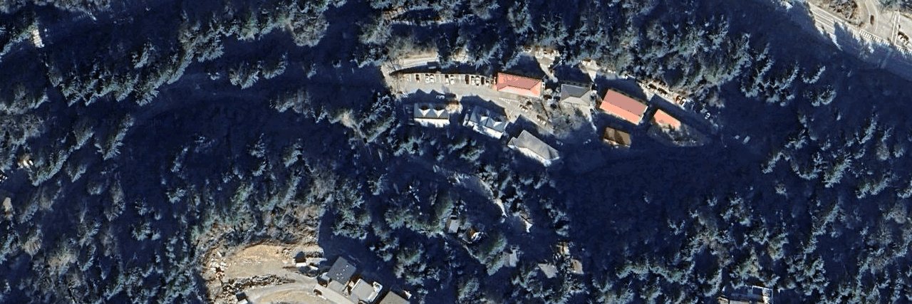 Artisan Square building photo