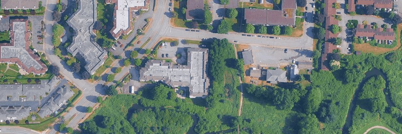 River Glen building photo