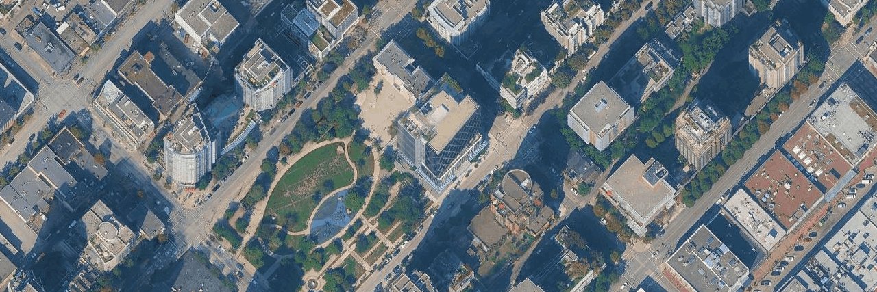 8x On The Park building photo