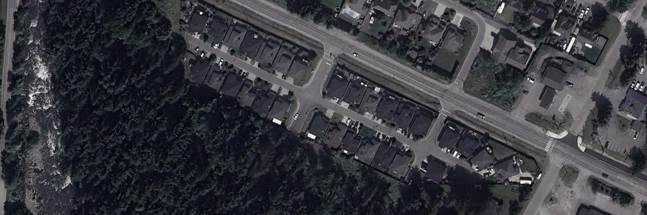 Creekside Estates building photo