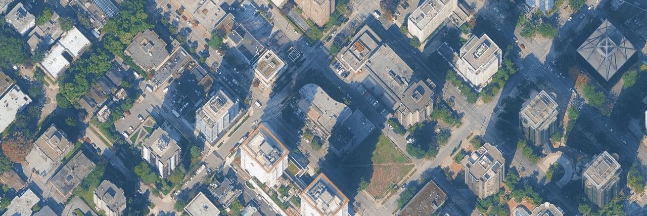 Colonnade building photo