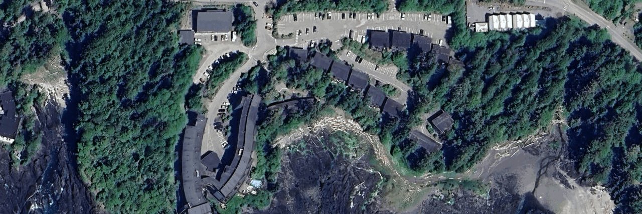 BLACK ROCK RESORT building photo