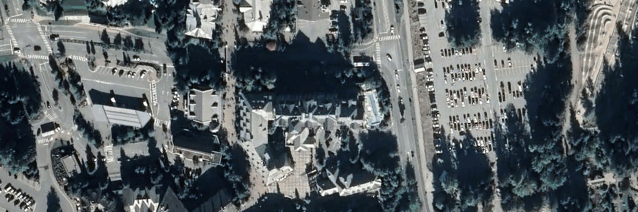 Pan Pacific Whistler Village Centre building photo
