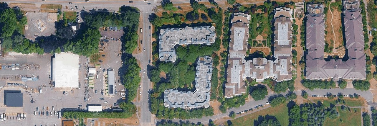 The Hamptons building photo