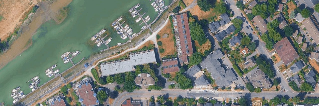 Seafarer Marina Estates building photo