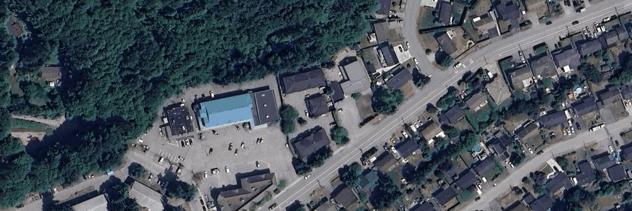 Creekside building photo